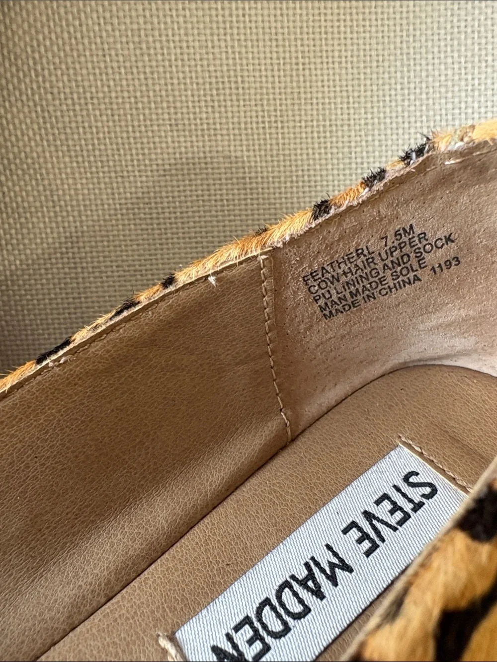 Steve Madden Leopard Print Pointed Toe Flats - Tan & Black Womens size 7.5